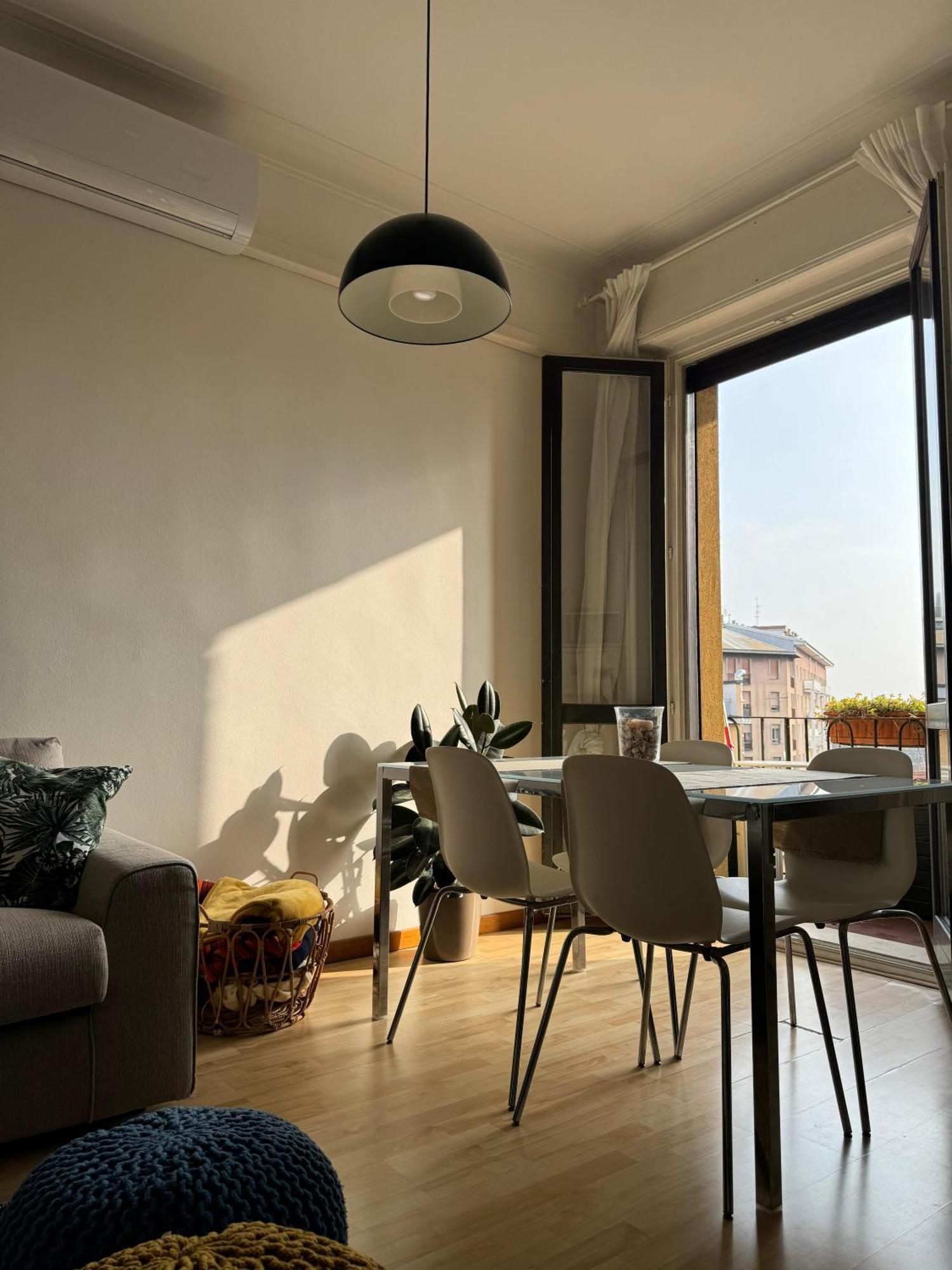 Trilocale Con Due Balconi A Isola Porta Nuova — Photos 2
